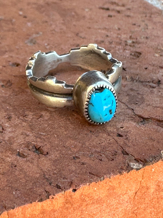 Beautiful Navajo Jagged Sterling Silver Kingman Turquoise Mesa Ring